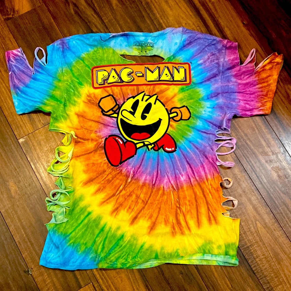 Pac-Man Tie Dye Rainbow Shredded T-Shirt Size M